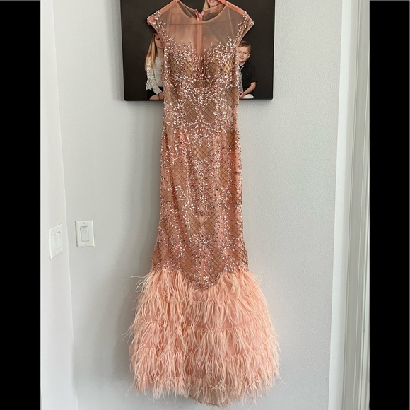 HOMECOMING PROM DRESS - Picture 1 of 11